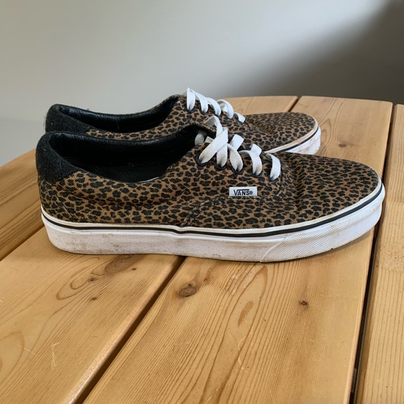 Vans - Picture 2 of 4